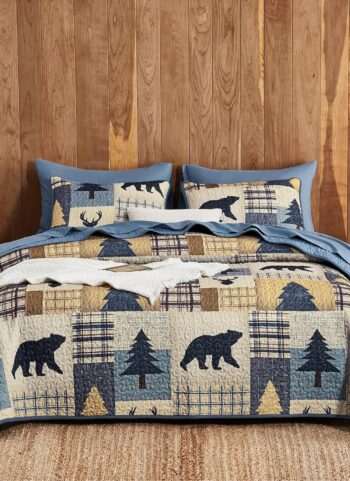 Wake In Cloud - Rustic Quilt Set, Cabin Country Christmas Bear Deer Wildlife Plaid Lodge Western Theme, Reversible Lightweight Bedspread Coverlet, 3 Pieces, Navy Tan, Queen/Full Size